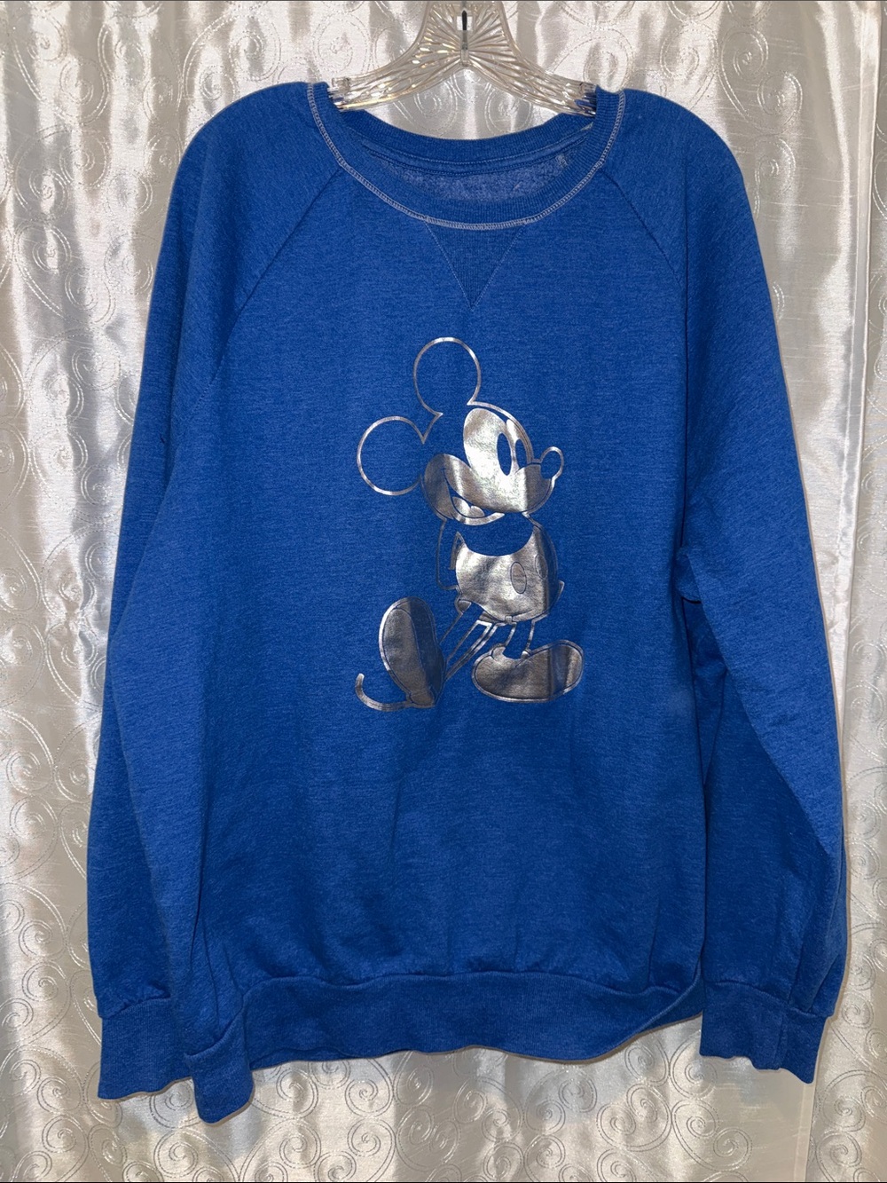 Disney Walt Disney World Metallic Mickey Graphic Sweatshirt Women’s Size XL 🔥 G7